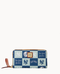 MLB Yankees Large Zip Around Wristlet